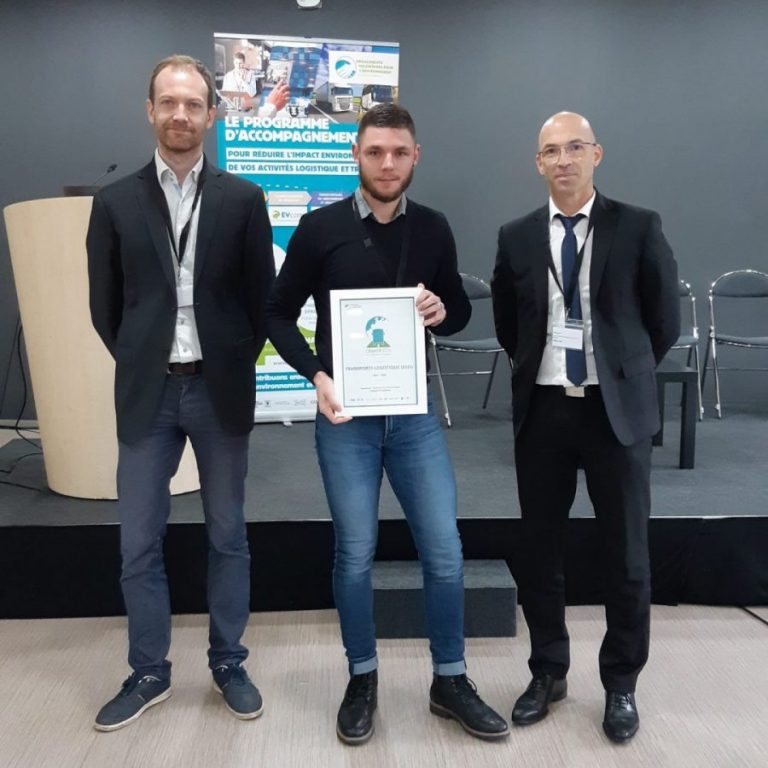 remise de la charte auprès de notre responsable QHSE